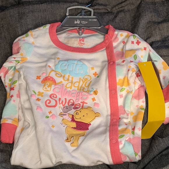3/$25 Winnie the Pooh, full bodied onesie. - Picture 1 of 2